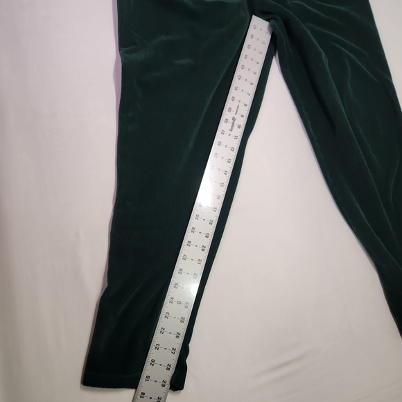 ⭐️Needle & Threads Dark Green Trousers Buttery Soft Fabric Size 2XL - Picture 7 of 7